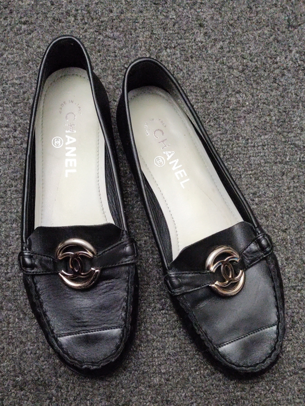 Chanel CC Logo Leather Loafers Black